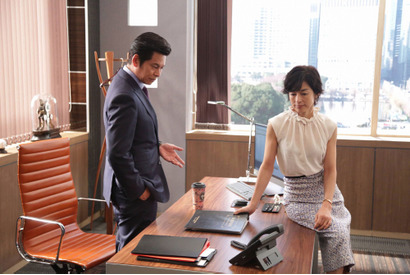 織田裕二“甲斐”と小手伸也“蟹江”の友情に注目集まる…「SUITS／スーツ2」3話 画像