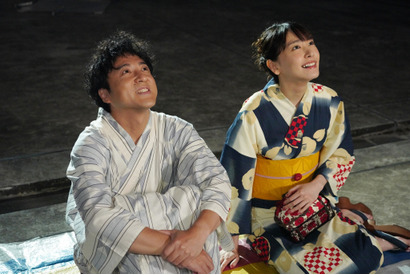 ムロツヨシ＆新垣結衣、若き日の浴衣姿披露「親バカ青春白書」 画像