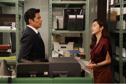 中島裕翔の“壁ドン・みだれ髪・鎖骨”に視聴者大注目…「SUITS／スーツ2」4話 画像