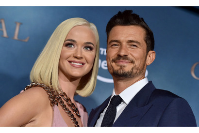 ケイティ・ペリー、「オーランド・ブルーム柄」の服を赤ちゃんに用意 画像