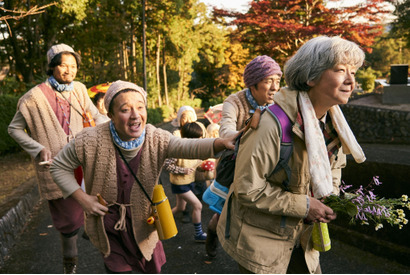 田中裕子の“心の声”濱田＆青木＆宮藤で毎日賑やか！『おらおらでひとりいぐも』場面写真 画像