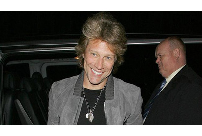 ジョン・ボン・ジョヴィ、女性問題支援ブランドと2種類の香水を発表！ 画像