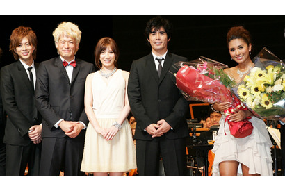 伊藤英明、加藤あいの「年取ったね」に苦笑！ 画像