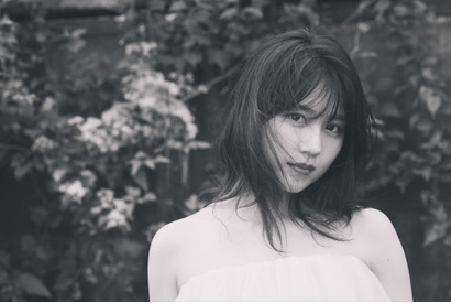 有村架純、約2年ぶりオフィシャルカレンダー発売 画像