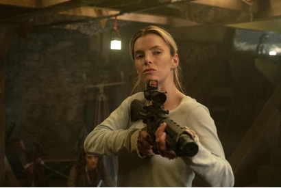 ブラムハウス発『ザ・ハント』ベティ・ギルピン、“誰かの妻”役より「はるかに取り組みやすかった」 画像