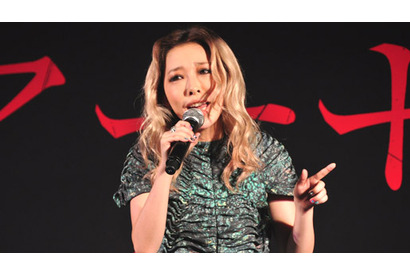 加藤ミリヤ、学生200人の前でサプライズ熱唱！ 画像