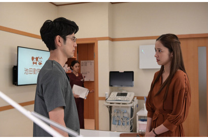 堀田真由の“美声”に「α波出てる」と賞賛の声、染谷将太にも「使い方贅沢」…「危険なビーナス」4話 画像