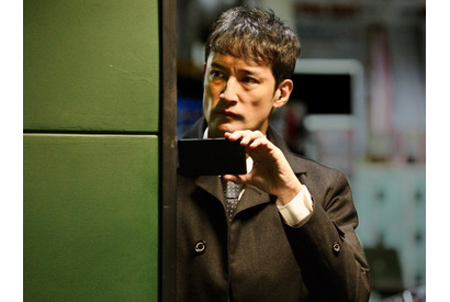 松岡昌宏、WOWOWドラマ初主演！警察内部の不正を疑う“監察係”に 画像