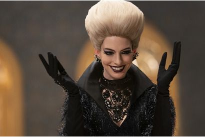 アン・ハサウェイ「楽しくてしょうがない」戦慄の“大魔女”真の姿公開『魔女がいっぱい』 画像