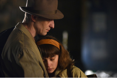 傷ついた者たちが痛みを分かち合う…『この世界に残されて』本編映像 画像