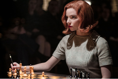 Netflix大ヒットドラマ「クイーンズ・ギャンビット」がミュージカル化へ 画像