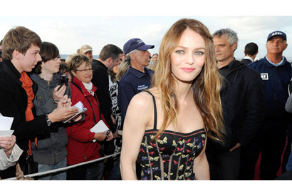 ヴァネッサ・パラディ、今度は音楽プロデューサーと恋のうわさ 画像