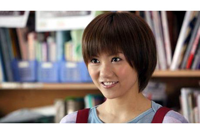 AKB48宮澤佐江、「東野圭吾ドラマシリーズ“笑”」が史上最高記録達成で大喜び 画像