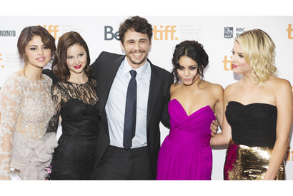 ジェームズ・フランコ、ハリウッド若手女優たちと交際のうわさをブログで否定 画像