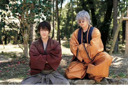 佐藤健＆新田真剣佑オフショットも『るろうに剣心 最終章』写真集一部公開 画像