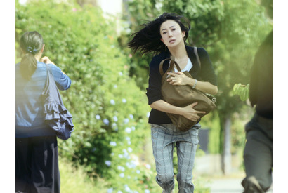 菅野美穂＆高畑充希＆尾野真千子、誰にでも起こりうる母子のドラマ映す『明日の食卓』 画像