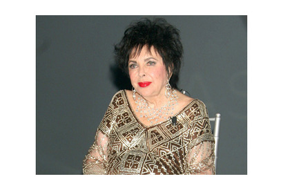 M・J、Forbes誌「亡くなったセレブの長者番付」でエリザベス・テイラーに抜かれる 画像