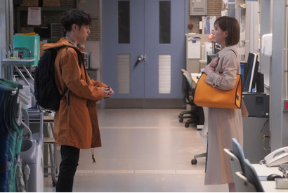 窪田正孝“五十嵐”と本田翼“杏”が再会「ラジハ2」場面写真初公開 画像