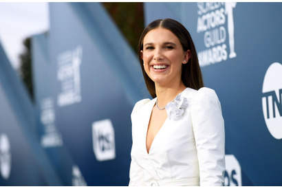 ミリー・ボビー・ブラウンとジョン・ボン・ジョヴィの息子が手つなぎデート 画像