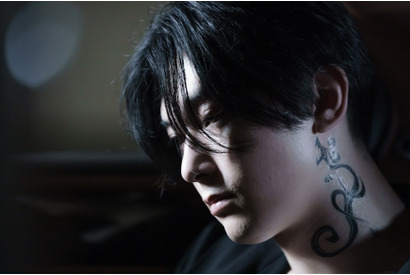 吉沢亮、笑顔封印…“黒髪マイキー”の場面写真到着『東京リベンジャーズ』 画像