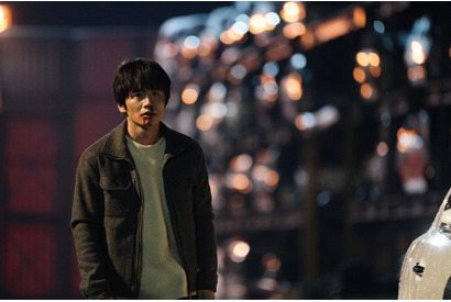 風間俊介、謎めいたバーのマスターを妙演『鳩の撃退法』場面写真＆コメント解禁 画像