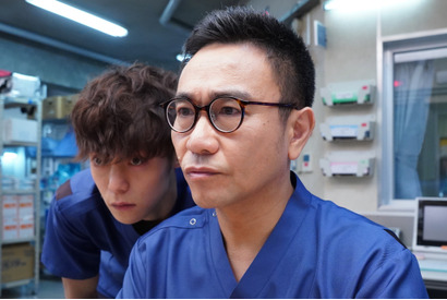 八嶋智人、窪田正孝の同僚役でレギュラー出演「ラジエーションハウスII」 画像