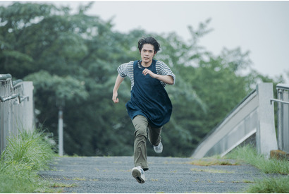 細田佳央太が全力疾走！『子供はわかってあげない』本編映像 画像