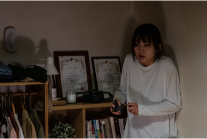 『シャイニング』へのオマージュ！殺人鬼の恐怖の追跡始まる『殺人鬼から逃げる夜』本編映像　　 画像