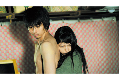 向井理が背中に鳥のタトゥー＆関西弁!?　『きいろいゾウ』予告編が解禁 画像