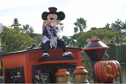 【ディズニー】ヴィランズたちの特別なパレードも！TDL、2年ぶりにフル仮装のゲストでにぎわう 画像