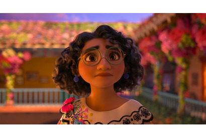 「レット・イット・ゴー」に続く新たな名曲！『ミラベルと魔法だらけの家』メイン楽曲「奇跡を夢みて」解禁 画像