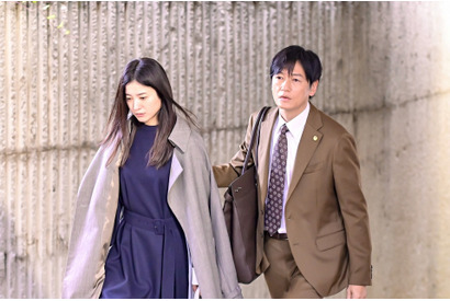 井浦新“加瀬”、パフェを頬張る姿に「大優勝」の声…梨央と優を抱きしめる“3人ハグ”にも感動「最愛」6話 画像