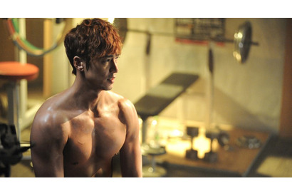 カン・ジファン、おデブ刑事からトランスフォーマー級の変身！『チャ刑事』予告編解禁 画像