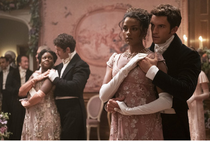 華麗なる社交界、スキャンダラスな恋模様の行方は…？「ブリジャートン家」S2予告編 画像