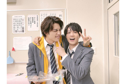 松田元太＆板垣瑞生、役以上に親友感漂う『君が落とした青空』メイキングスチール 画像