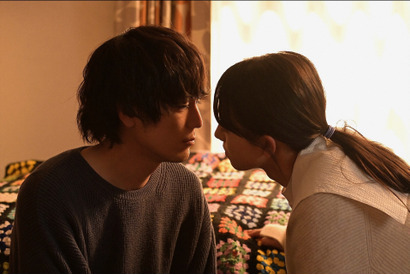 清原果耶“花枝”と間宮祥太朗“芦田”キスシーンに「息が止まるほど二人がキレイ」の声、“手術告白”にも共感の声続々…「ファイトソング」第7話 画像