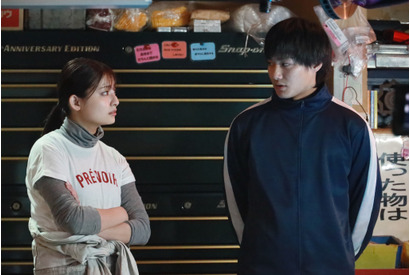 野村周平＆吉川愛共演シーン、ドリ車走行カットが公開『ALIVEHOON』場面写真 画像