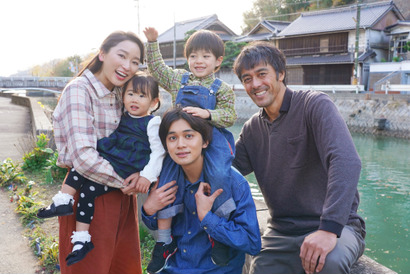 阿部寛＆北村匠海＆杏ら集合『とんび』愛が詰まった家族写真 画像