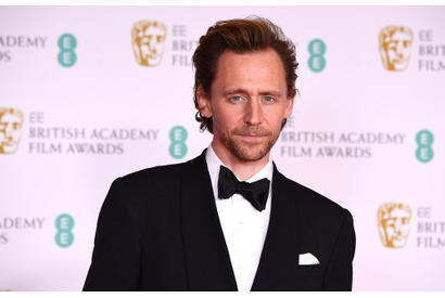 トム・ヒドルストン、ロキのバイセクシャルのカミングアウトは「意味のあることだといいな」 画像