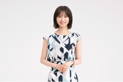 岡崎紗絵、社長秘書役で出演「オールドルーキー」 画像