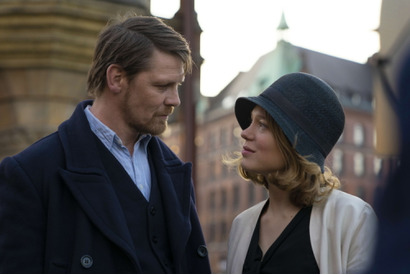 2人の表情の変化に注目…『ストーリー・オブ・マイ・ワイフ』物語の行方を予感させる場面写真 画像