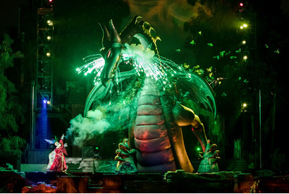 【海外ディズニー】カリフォルニア ディズニーランド・リゾートの「ファンタズミック！」が再開！今年で30周年の人気ナイトショー 画像