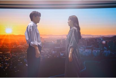 キスで未来が見える!? ファンタジーとオフィス・ロマコメが融合「キス・シックス・センス」の魅力 画像