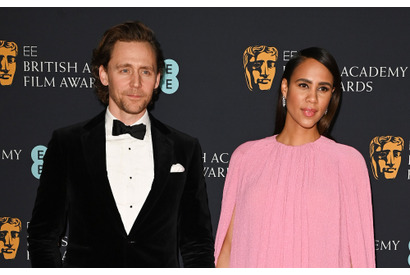 トム・ヒドルストン、まもなくパパに！婚約者のゾウイ・アシュトンが妊娠 画像