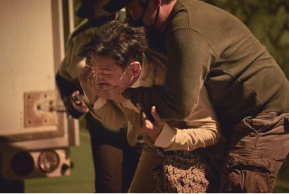 ファン・ジョンミン誘拐の瞬間を捉える『人質 韓国トップスター誘拐事件』衝撃の本編映像 画像