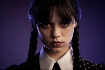 『アダムス・ファミリー』スピンオフ「ウェンズデー」の予告編解禁 主演ジェナ・オルテガの演技が絶賛受ける 画像