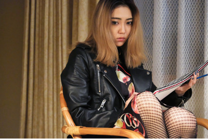 「鎌倉殿の13人」「初恋の悪魔」など話題作続々の山谷花純、『天間荘の三姉妹』でも難役に挑む 画像