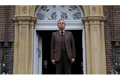 王室伝統のしきたりが明らかに『スペンサー ダイアナの決意』名優ティモシー・スポールのコメントも 画像