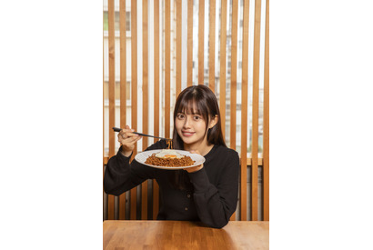 イ・ビョンホン×パク・ジョンミン共演『それだけが、僕の世界』と一緒に楽しむチャパゲティ「ドラマ観ながら、なに食べよ？」 画像