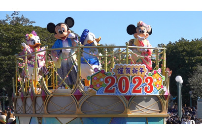 【ディズニー】和服姿のミッキーたちが新年のごあいさつ！東京ディズニーリゾート、お正月限定のスペシャルイベント開幕 画像